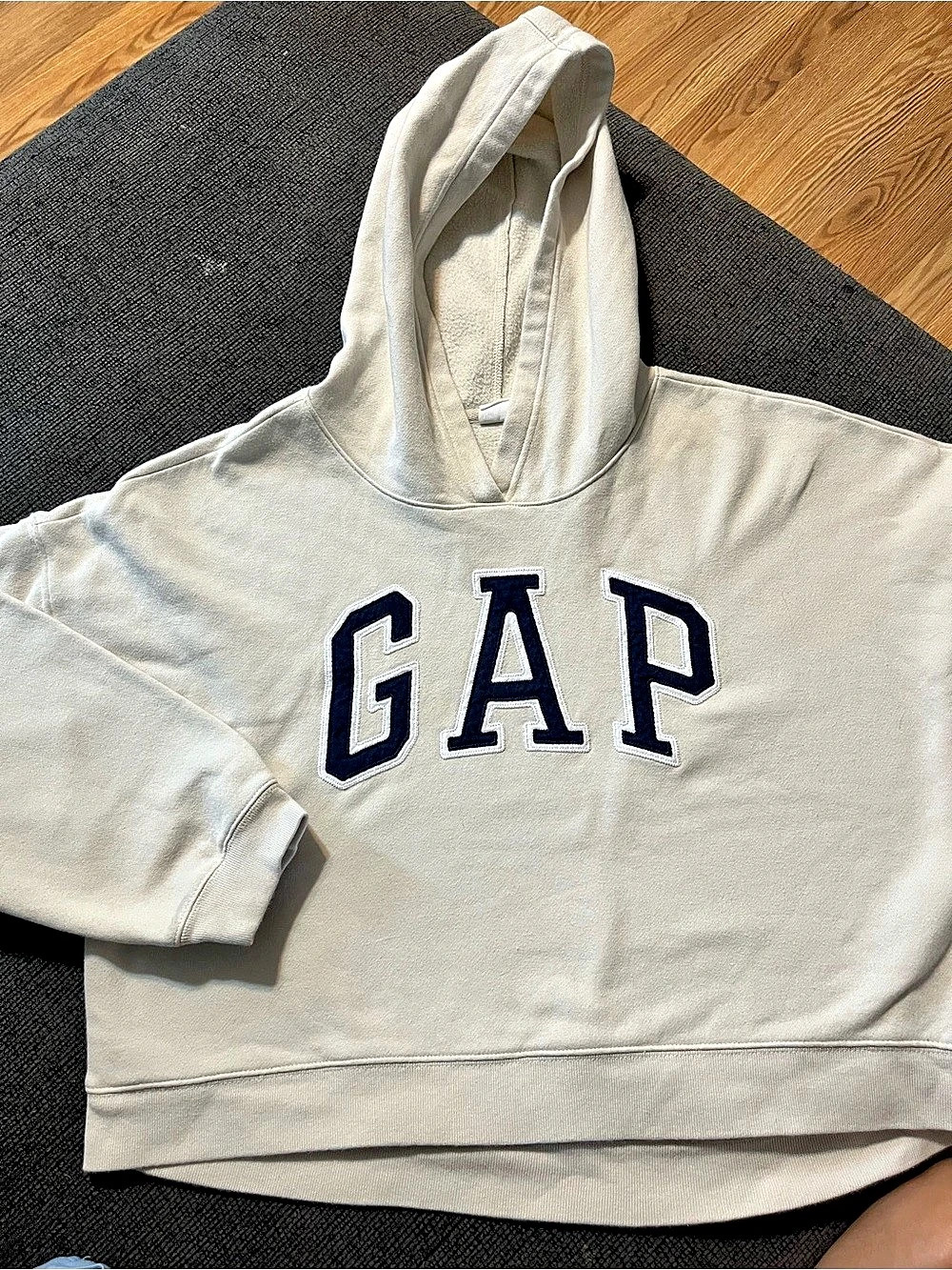 GAP Oversized Hoodie Logo Hoodie in Cream Size Medium
